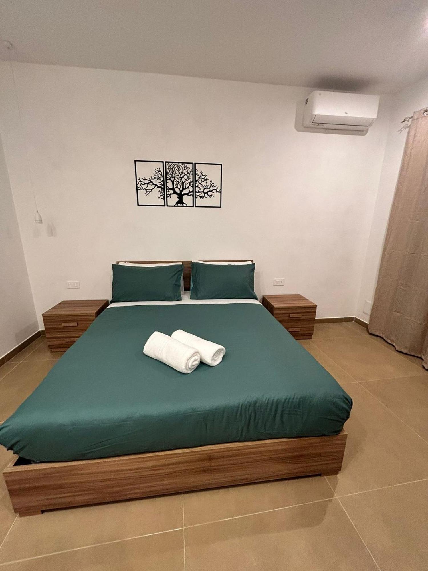 Leopoldo Villa SantʼAnastasia Exteriör bild